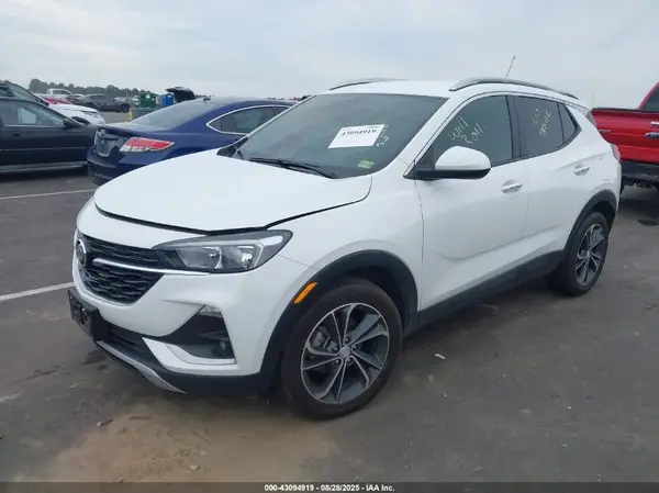KL4MMDS2XNB102729 2022 BUICK ENCORE GX - Image 2