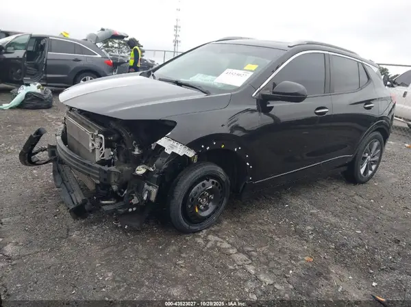 KL4MMDSL0LB125975 2020 BUICK ENCORE GX - Image 2
