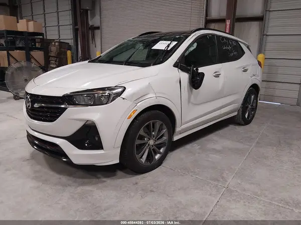 KL4MMDSL1MB121029 2021 BUICK ENCORE GX - Image 2