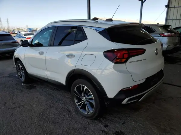 KL4MMDSL1MB160574 2021 BUICK ENCORE - Image 2
