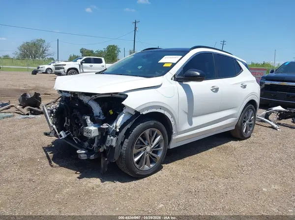 KL4MMDSL1MB178945 2021 BUICK ENCORE GX - Image 2