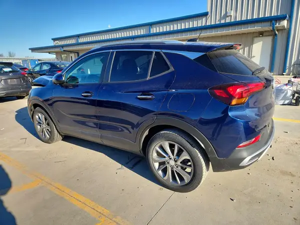 KL4MMDSL1NB040985 2022 BUICK ENCORE - Image 2
