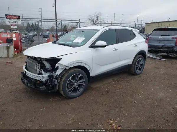 KL4MMDSL2LB103735 2020 BUICK ENCORE GX - Image 2