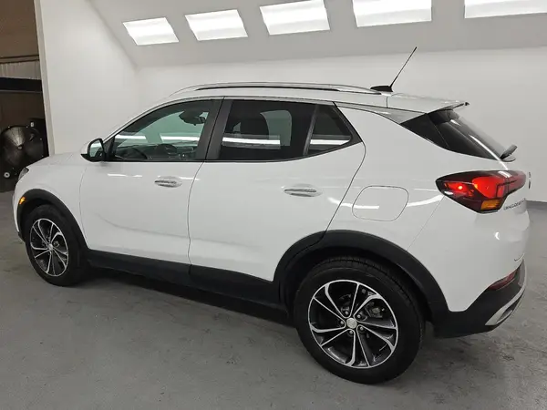 KL4MMDSL2MB153228 2021 BUICK ENCORE GX - Image 2