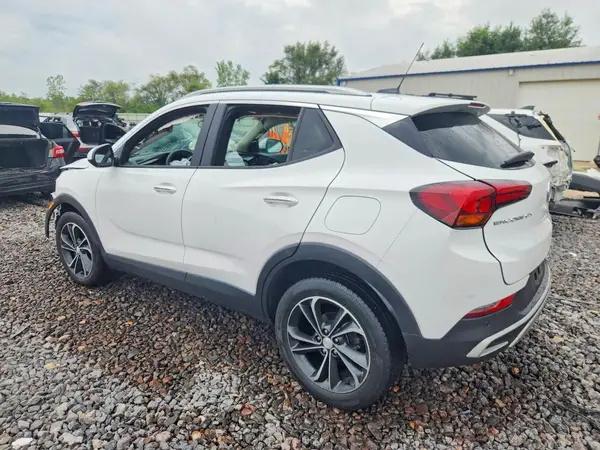 KL4MMDSL3LB125954 2020 BUICK ENCORE - Image 2