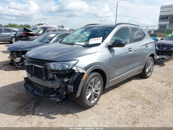 KL4MMDSL3LB132239 2020 BUICK ENCORE GX - Image 2
