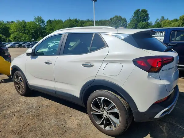KL4MMDSL3MB152315 2021 BUICK ENCORE - Image 2