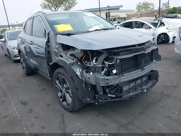KL4MMDSL3NB029227 2022 BUICK ENCORE GX - Image 1