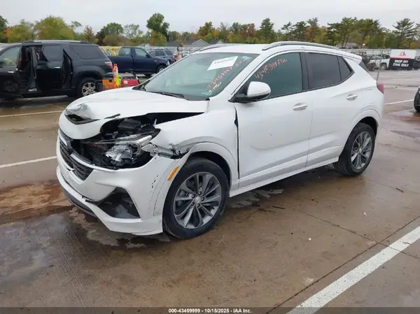 KL4MMDSL4MB135698 2021 BUICK ENCORE GX - Image 2
