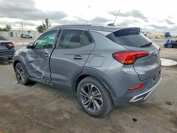 KL4MMDSL7MB066120 2021 BUICK ENCORE - Image 2