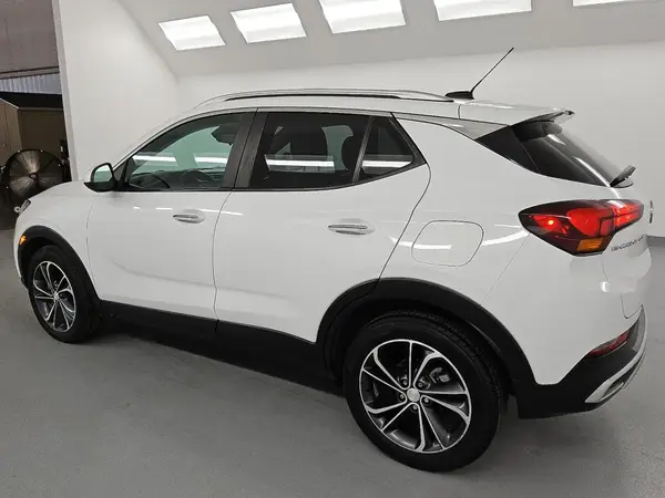 KL4MMDSL7MB158599 2021 BUICK ENCORE GX - Image 2