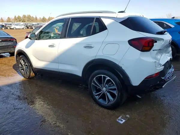 KL4MMDSL7NB067303 2022 BUICK ENCORE - Image 2