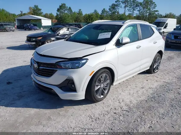 KL4MMDSL7NB104429 2022 BUICK ENCORE GX - Image 2