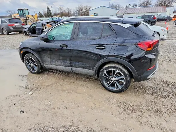 KL4MMDSL8LB107787 2020 BUICK ENCORE GX - Image 2