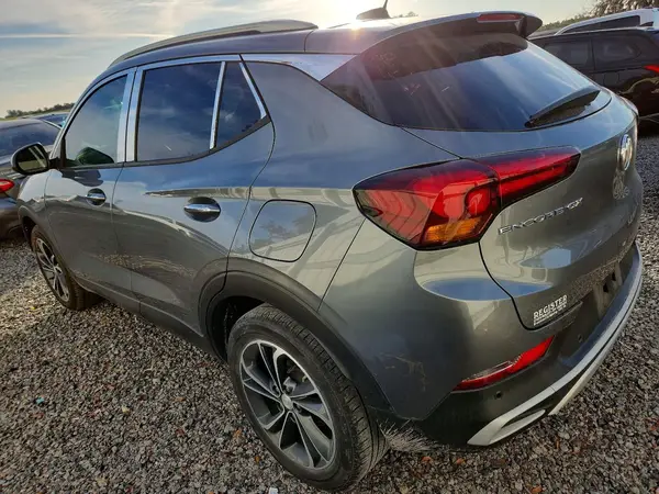 KL4MMDSL9LB105157 2020 BUICK ENCORE GX - Image 2
