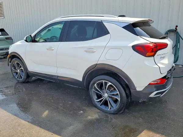 KL4MMDSL9NB048896 2022 BUICK ENCORE - Image 2