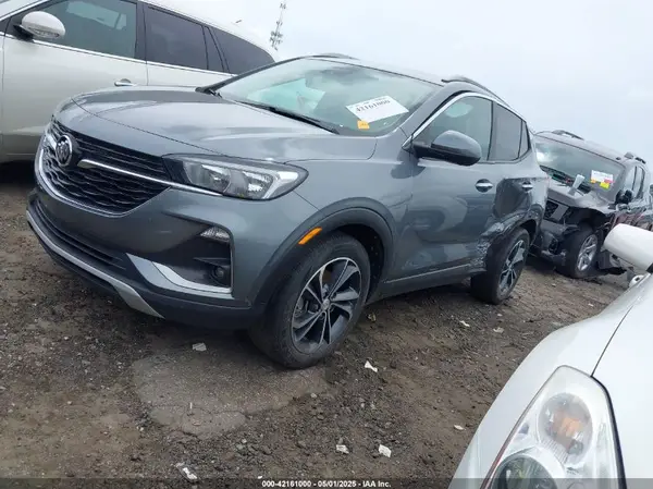 KL4MMDSLXLB106348 2020 BUICK ENCORE GX - Image 2