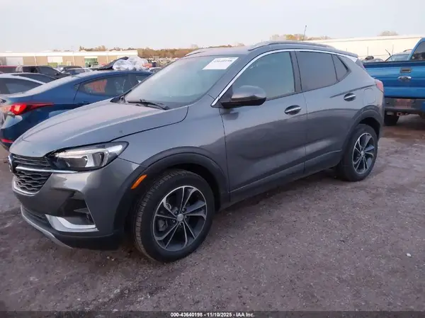 KL4MMDSLXLB107354 2020 BUICK ENCORE GX - Image 2