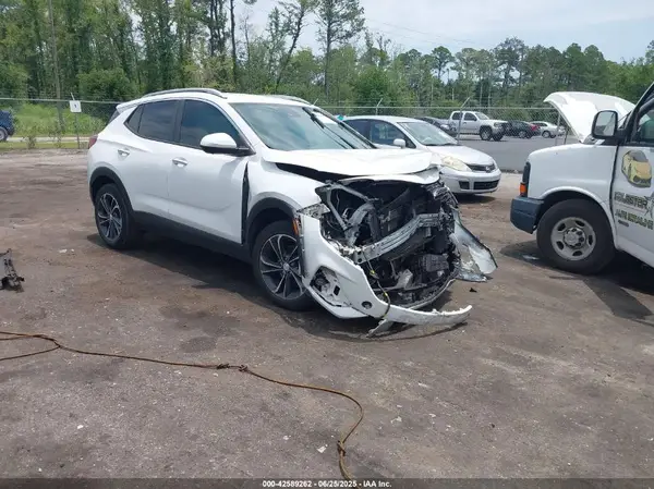 KL4MMDSLXLB135560 2020 BUICK ENCORE GX - Image 1