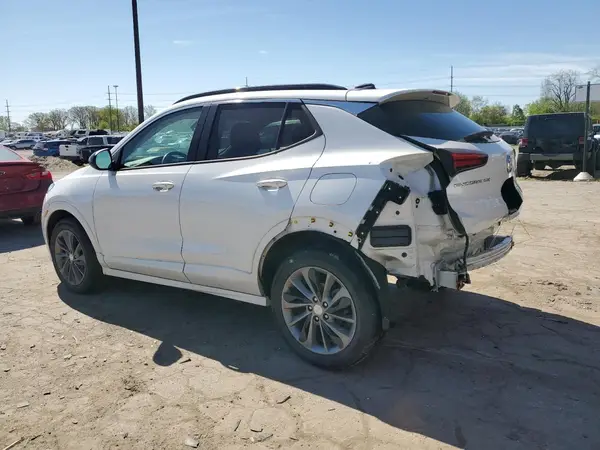KL4MMDSLXNB047949 2022 BUICK ENCORE - Image 2