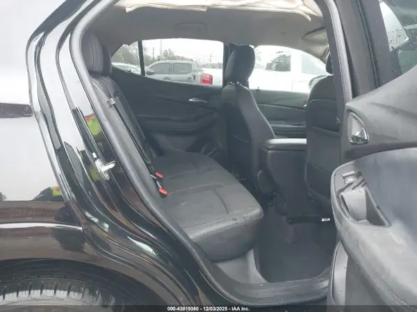KL4MMDSLXNB087416 2022 BUICK ENCORE GX - Image 8