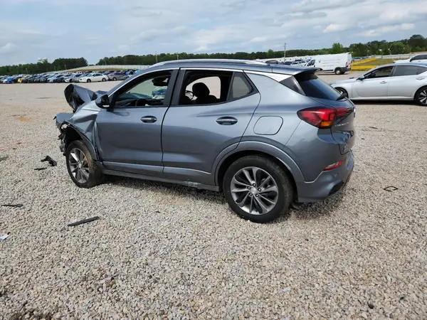 KL4MMDSLXNB090171 2022 BUICK ENCORE - Image 2