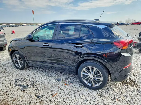 KL4MMDSLXNB115909 2022 BUICK ENCORE - Image 2