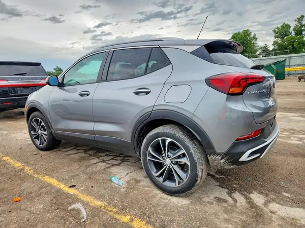 KL4MMDSLXPB165258 2023 BUICK ENCORE - Image 2