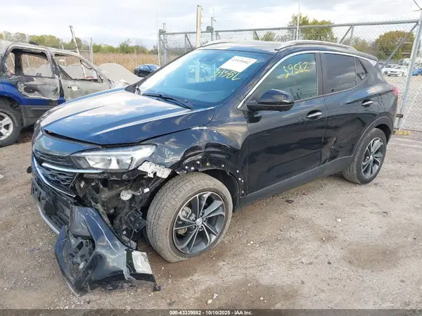 KL4MMESL1MB071349 2021 BUICK ENCORE GX - Image 2