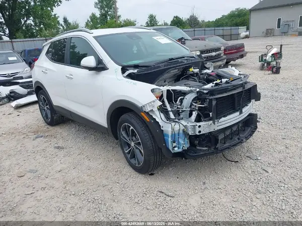 KL4MMESL1NB114332 2022 BUICK ENCORE GX - Image 1