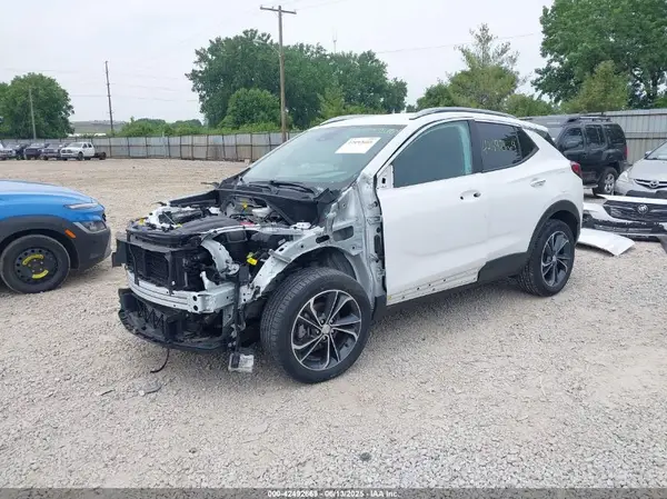 KL4MMESL1NB114332 2022 BUICK ENCORE GX - Image 2