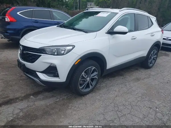 KL4MMESL1NB141773 2022 BUICK ENCORE GX - Image 2