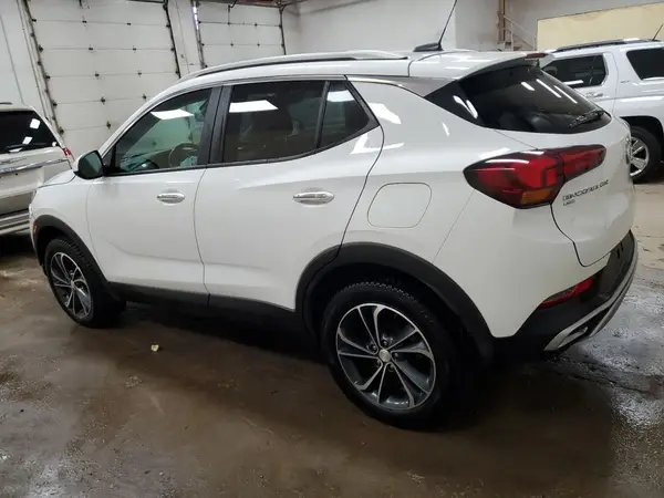 KL4MMESL2LB121285 2020 BUICK ENCORE GX - Image 2