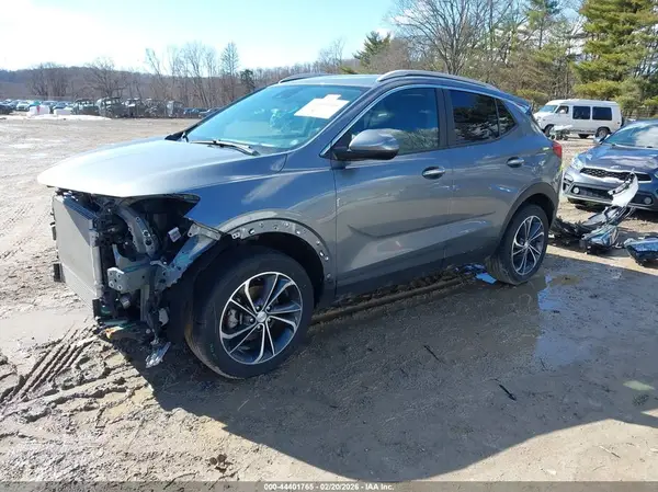 KL4MMESL2MB106125 2021 BUICK ENCORE GX - Image 2