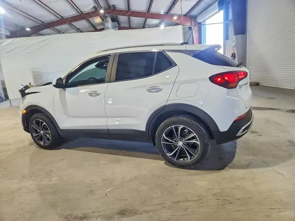 KL4MMESL2PB012296 2023 BUICK ENCORE - Image 2