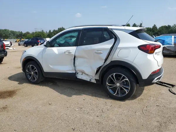 KL4MMESL8MB086432 2021 BUICK ENCORE GX - Image 2