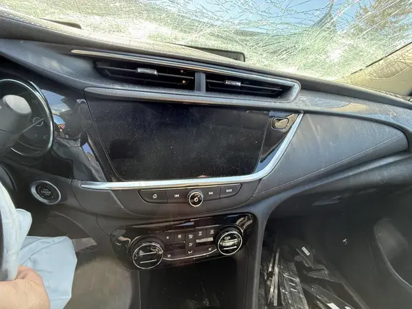 KL4MMESL9MB164927 2021 BUICK ENCORE - Image 8