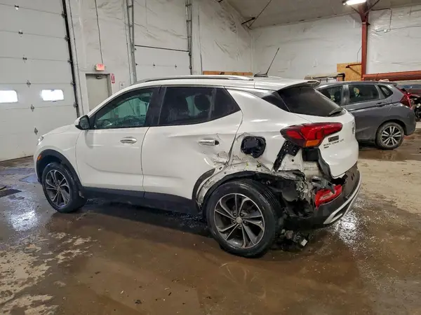 KL4MMESL9NB113705 2022 BUICK ENCORE - Image 2
