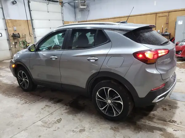 KL4MMESLXPB069748 2023 BUICK ENCORE GX - Image 2