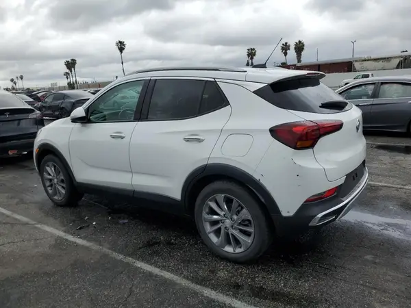 KL4MMFS27LB127208 2020 BUICK ENCORE - Image 2