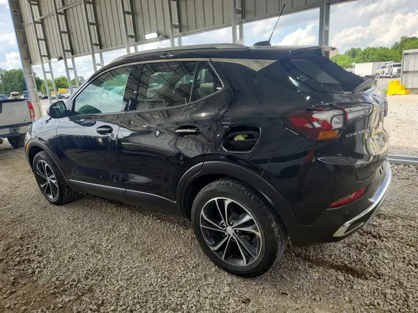 KL4MMFSL2MB132584 2021 BUICK ENCORE - Image 2