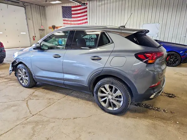 KL4MMFSL3NB076043 2022 BUICK ENCORE - Image 2