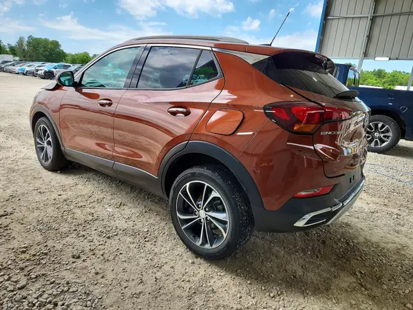 KL4MMFSL4MB126074 2021 BUICK ENCORE - Image 2