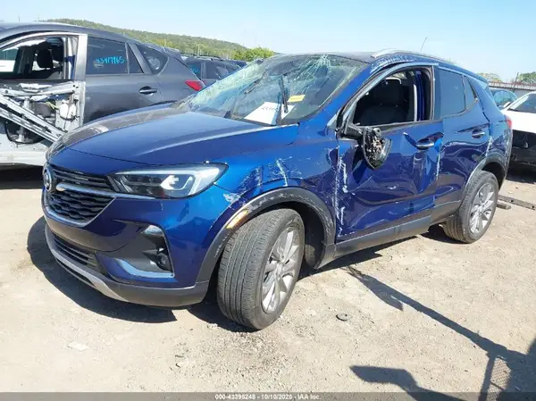 KL4MMFSL6PB085743 2023 BUICK ENCORE GX - Image 2
