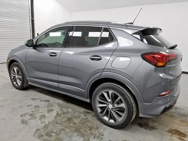 KL4MMFSL9MB044986 2021 BUICK ENCORE - Image 2