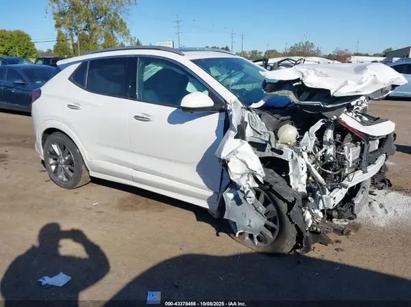 KL4MMFSLXLB124330 2020 BUICK ENCORE GX - Image 1