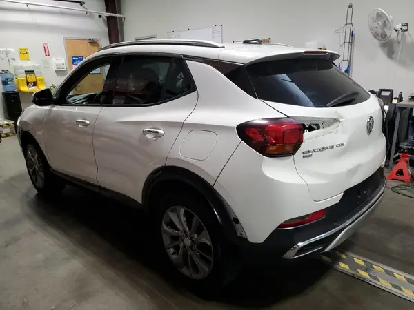 KL4MMGSL3MB182139 2021 BUICK ENCORE GX - Image 2