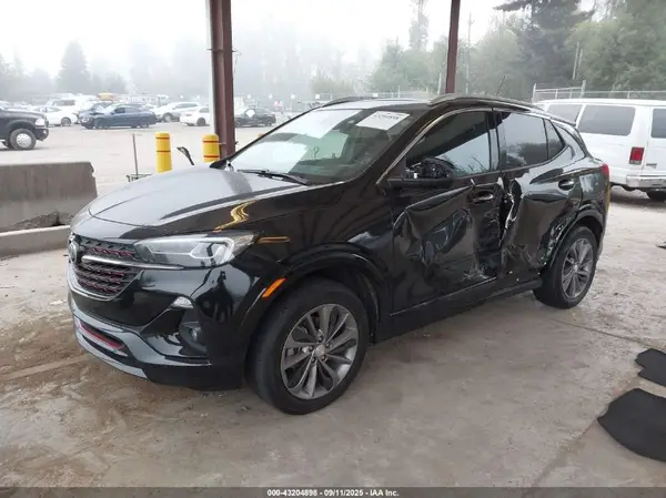 KL4MMGSL4LB095493 2020 BUICK ENCORE GX - Image 2