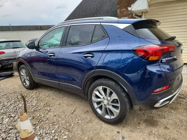 KL4MMGSL4PB127977 2023 BUICK ENCORE - Image 2