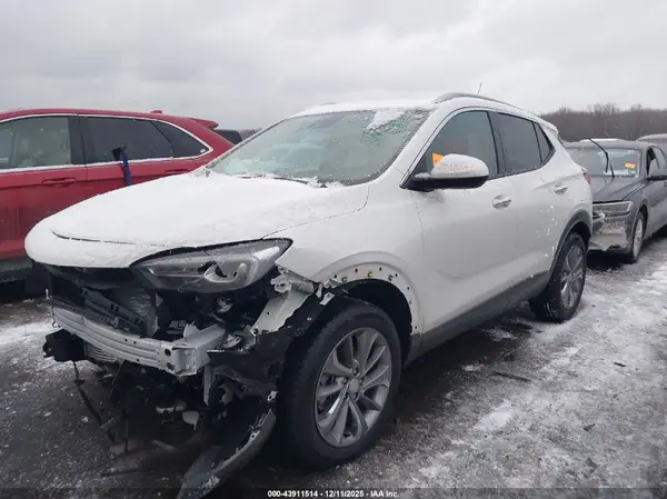 KL4MMGSL8NB134931 2022 BUICK ENCORE GX - Image 2